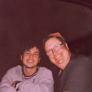 Meet your Posher, Zachary